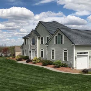 Country Manor Shake - Color Vermont Slate